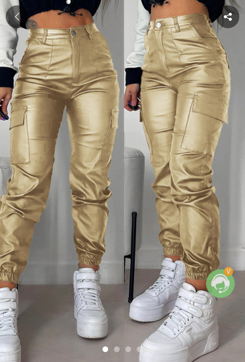 Woman gold cargo pant