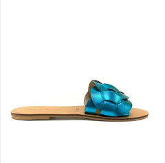 Metallic flat sandal