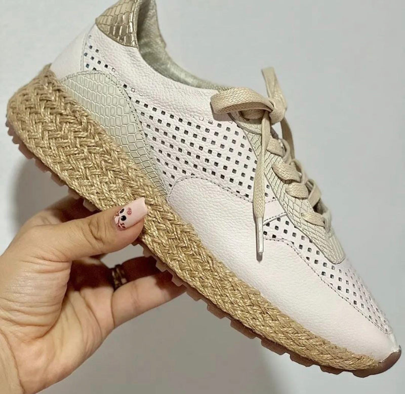 nude tenis