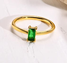 Simple Green Ring